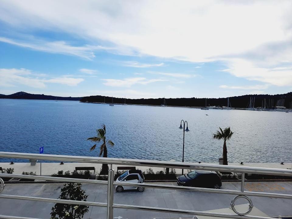 Ojdana Zivkovic Apartamento Rogoznica  Exterior foto