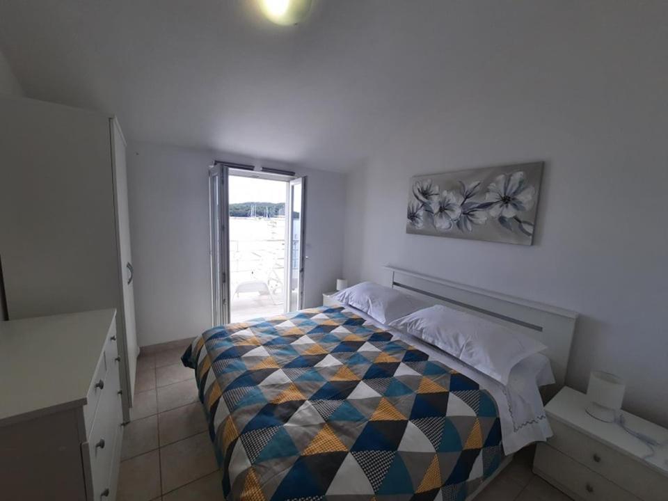 Ojdana Zivkovic Apartamento Rogoznica  Exterior foto