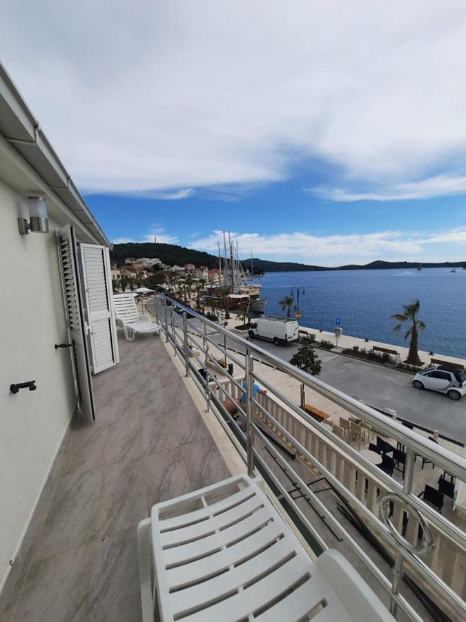 Ojdana Zivkovic Apartamento Rogoznica  Exterior foto