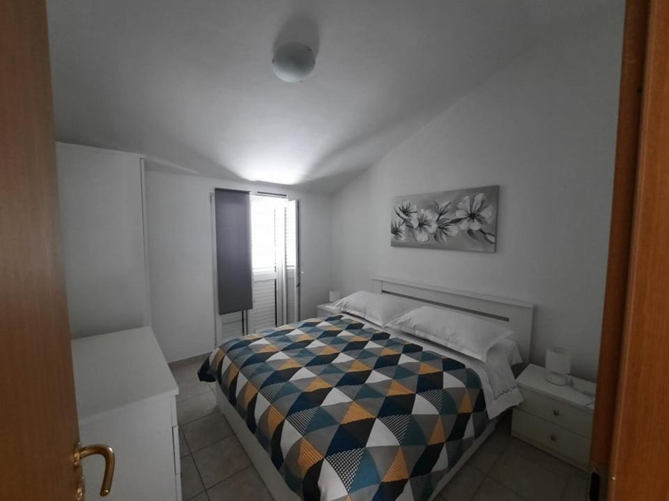 Ojdana Zivkovic Apartamento Rogoznica  Exterior foto