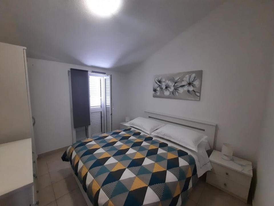 Ojdana Zivkovic Apartamento Rogoznica  Exterior foto