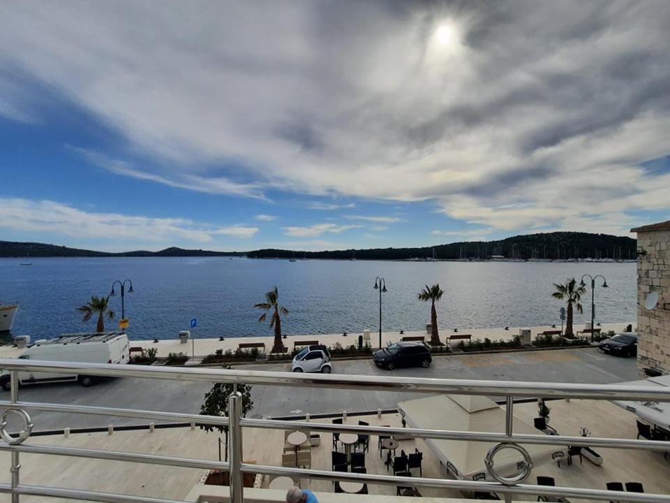 Ojdana Zivkovic Apartamento Rogoznica  Exterior foto
